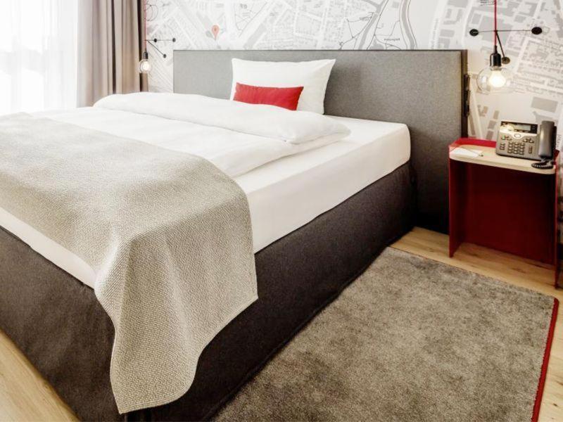 IntercityHotel Frankfurt Hauptbahnhof Süd Fráncfort del Meno Habitación foto