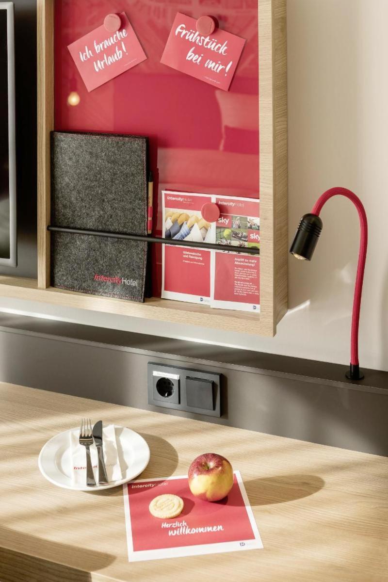 IntercityHotel Frankfurt Hauptbahnhof Süd Fráncfort del Meno Habitación foto