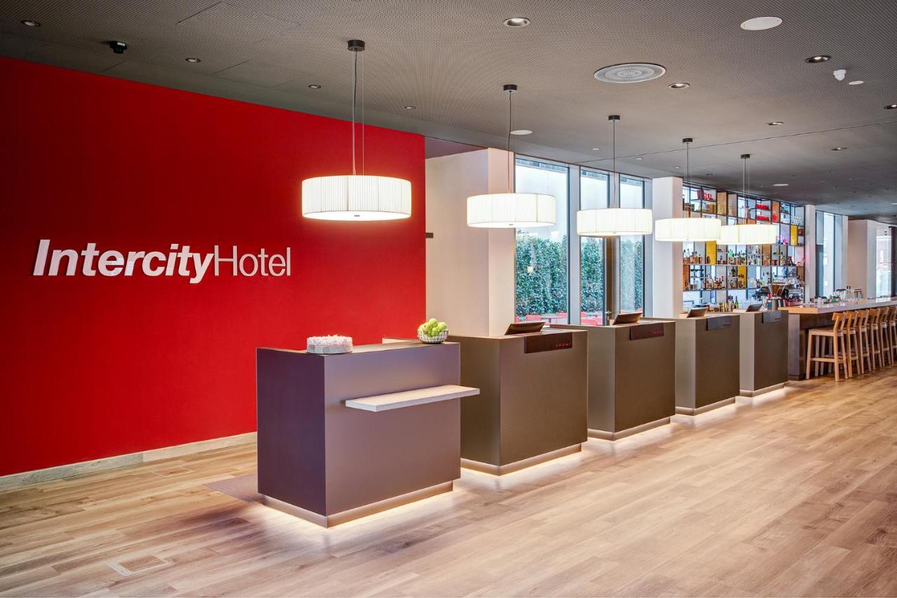 IntercityHotel Frankfurt Hauptbahnhof Süd Fráncfort del Meno Exterior foto